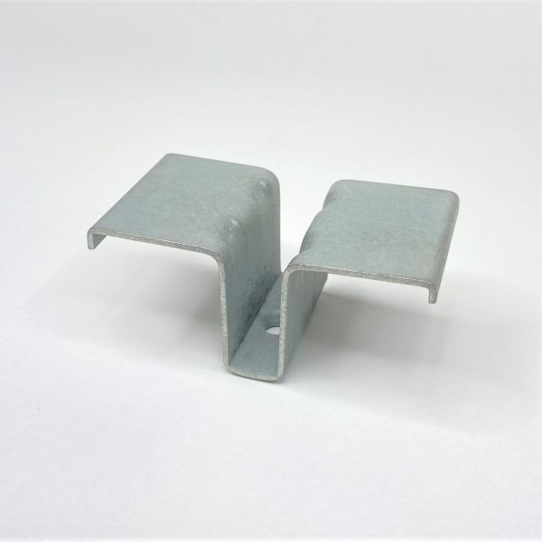 Slotted Hollymetal Fixing Clip, Used to secure (SL) slotted or slotted dimpled (SLD) to steelwork from above with 10-24X65mm Self drilling screw.