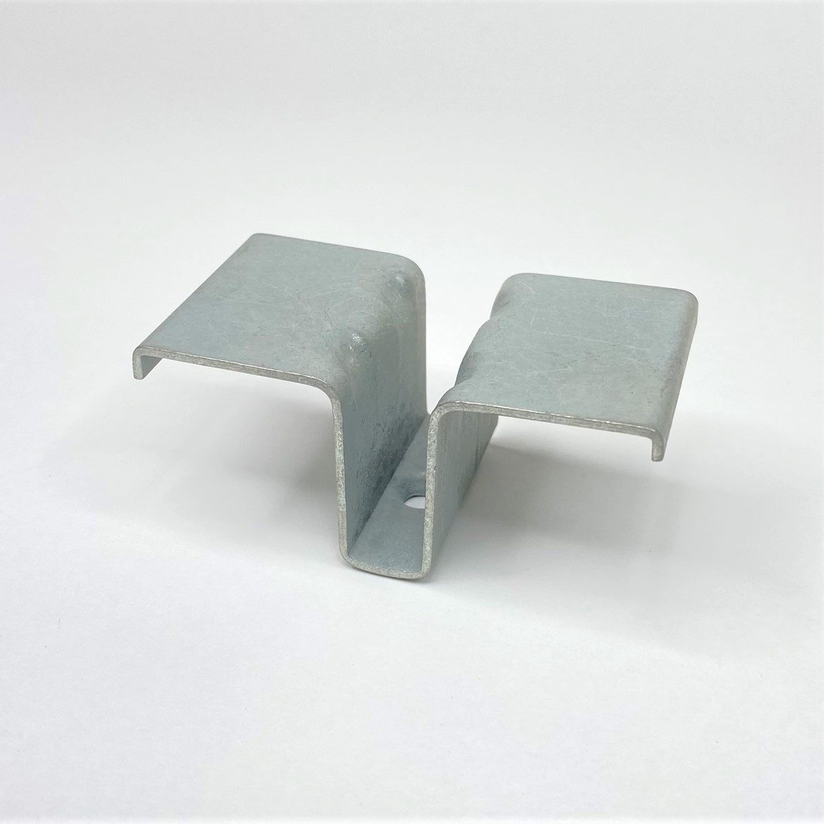 Slotted Hollymetal Fixing Clip, Used to secure (SL) slotted or slotted dimpled (SLD) to steelwork from above with 10-24X65mm Self drilling screw.