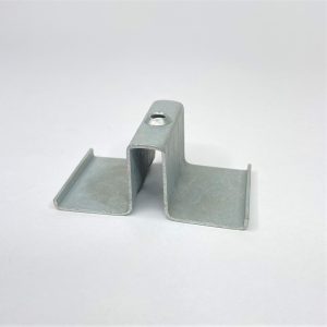 Slotted Hollymetal Fixing Clip, Used to secure (SL) slotted or slotted dimpled (SLD) to steelwork from above with 10-24X65mm Self drilling screw.